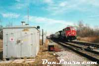 CN train switching cars